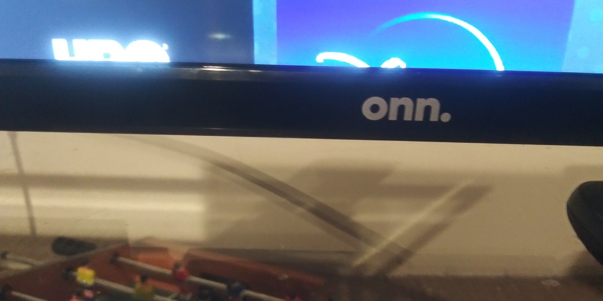 24" onn smart Roku TV