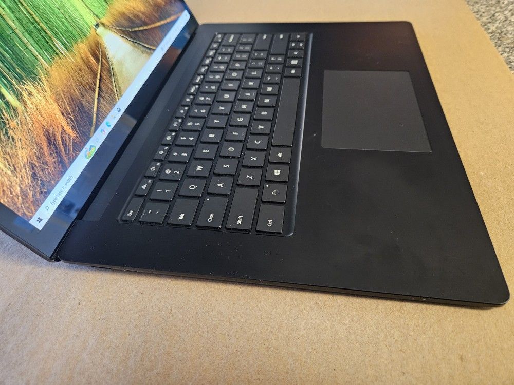 Microsoft Surface Laptop AMD Ryzen7 ( i7 ) 16gb Ram 512gb SSD Drive 15" Touchscreen 2k