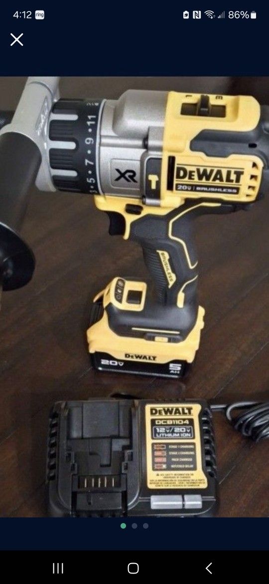 Brand New Dewalt 20v Xr Brushless 3-Speed Hammer Drill Power Detect And 5.0 Battery And Charger $200 FIRM