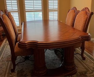 Dining room set