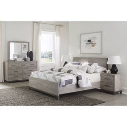 4-Pc Queen Size Bedroom Set. $53 Down Payment