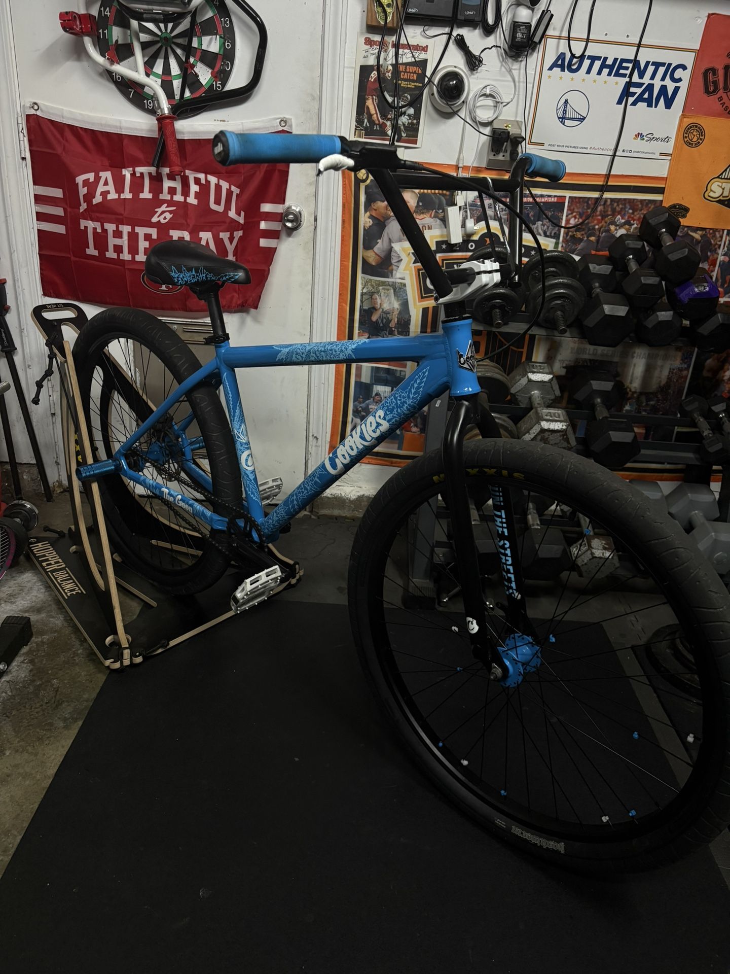 RARE Cookies X Throne 29in (NO TRADES CASH ONLY!!!)