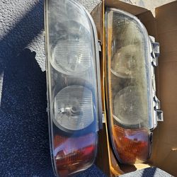 BMW E39 DRIVER SIDE HEADLIGHT 