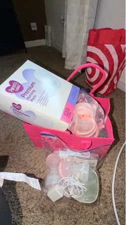 Breast pump/ breast pads