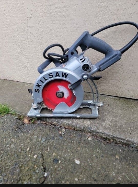 SKILSAW 7 1/4" CIRCULAR SAW PERFECT CONDITION