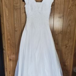 Bliss White Wedding Dress Sz 7