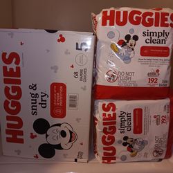 HUGGIES SIZE 5 And WIPES 