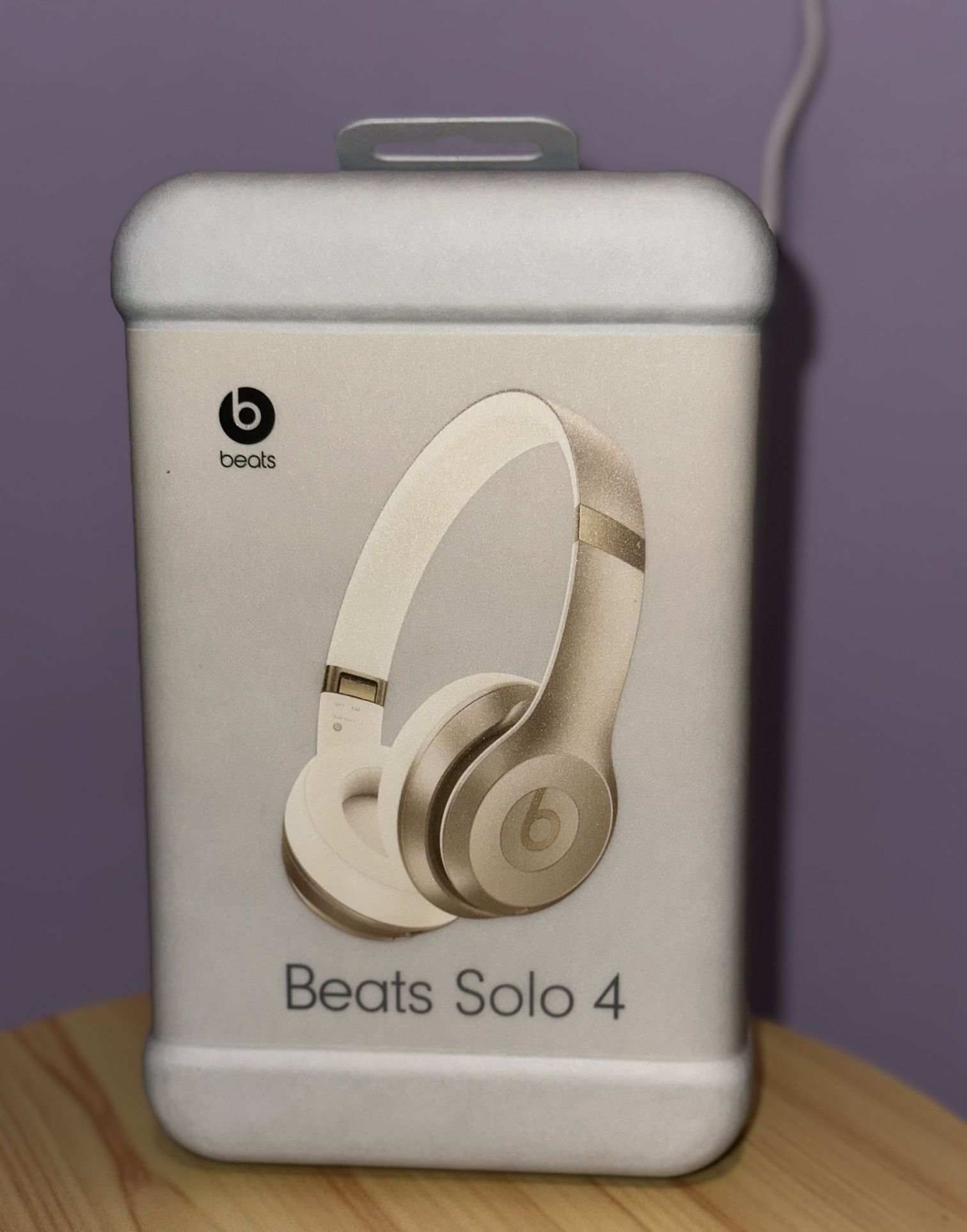 Beats Solo 4 - On Ear Wireless Headphones - Metallic Gold