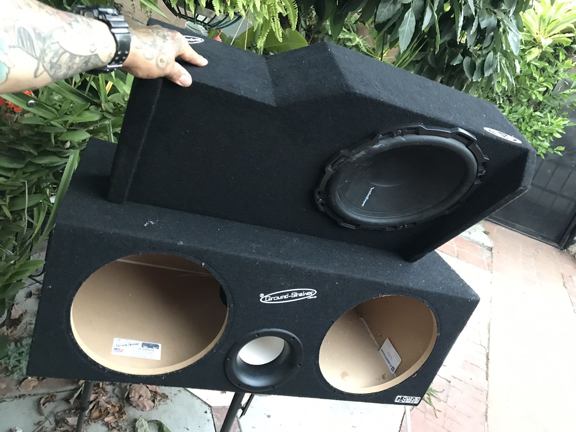 Speaker box. 12” groundshaker