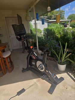 NordicTrack Commercial S10i Studio Cycle