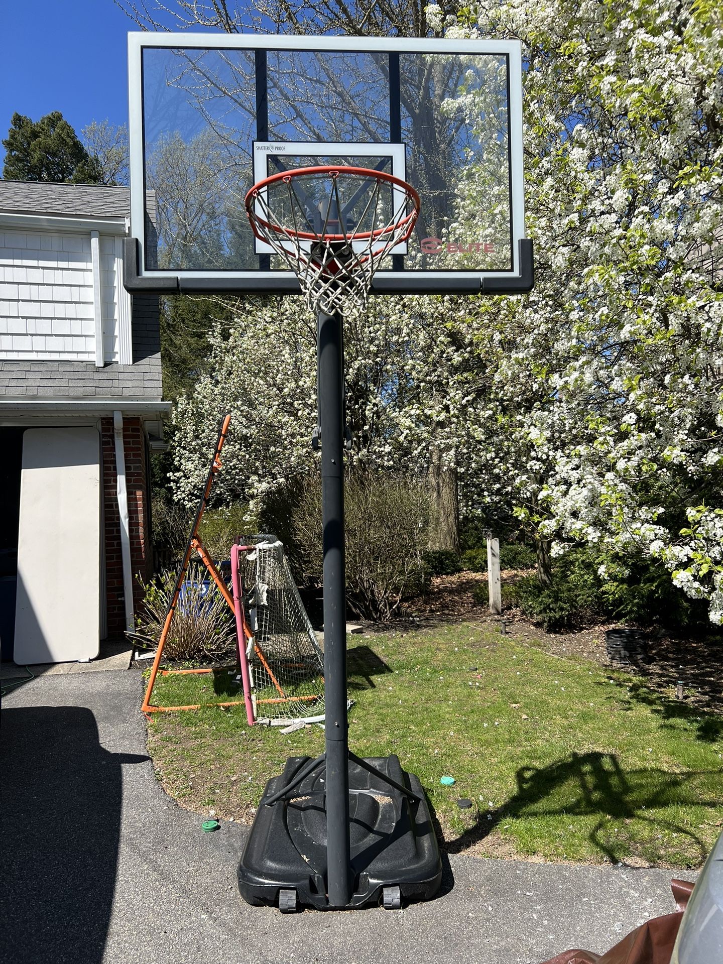 Basketball Hoop 