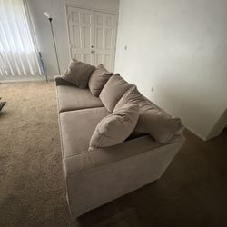 Couch/ Sofa 