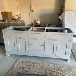 Bathroom cabinets
