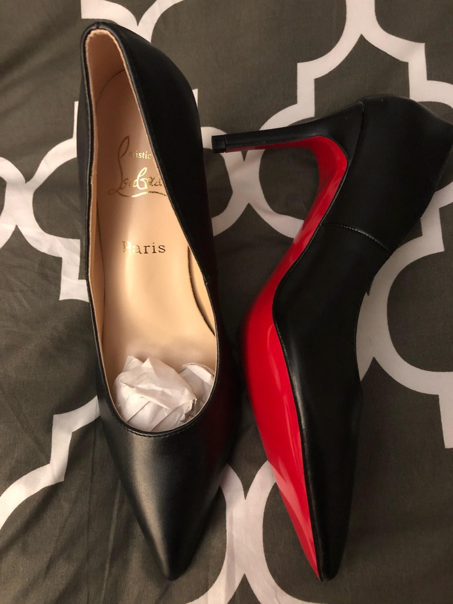 Matte black size 7 heels with purse