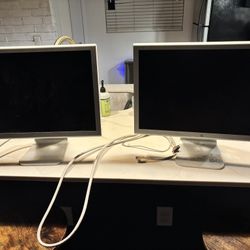 🖥️ Mac Cinema Display Monitors (2)