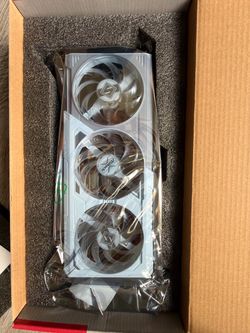 9070 XT Steel legend white