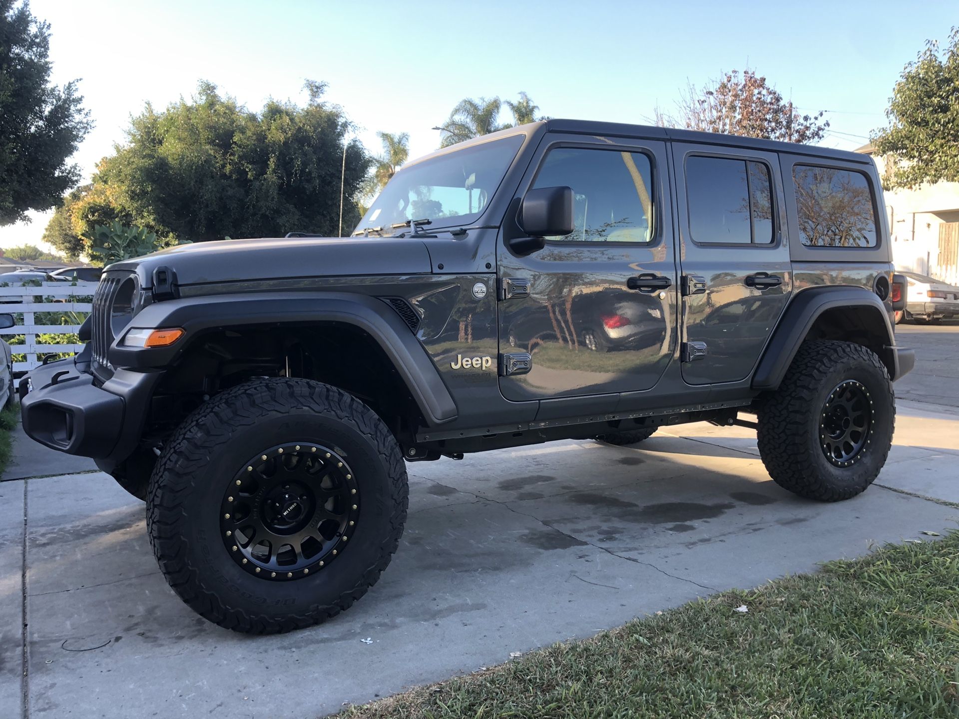 Method Nv305 Brand new 2020 method nv305 wheels with Bfgoodrich ko2 315/70/17 for ...