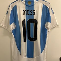 Adidas (men’s) Medium MESSI authentic Jersey