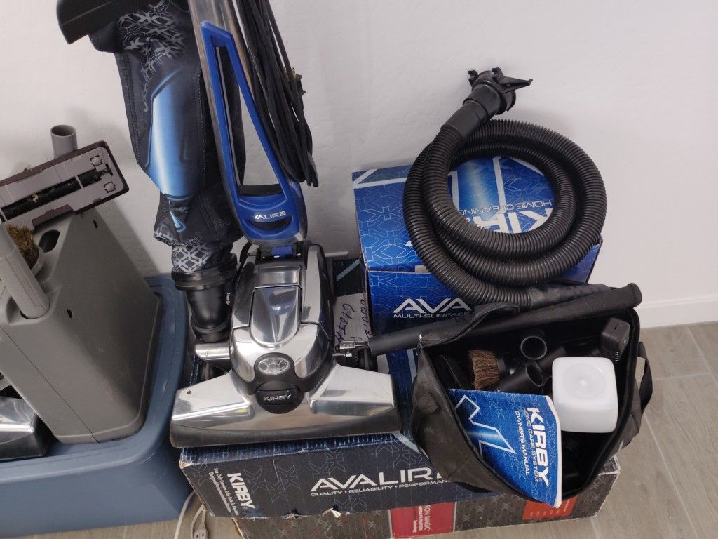 Avalir 2 Excellent Condition Please Read