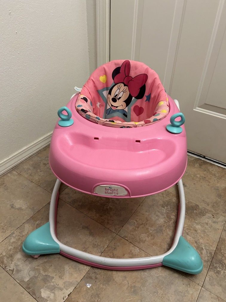 Pink Sitting Roller Chair