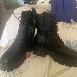 Goth boots With Side Pouch , Size 7