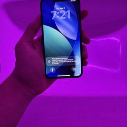 iPhone 13 UNLOCKED - GOOD CONDITION