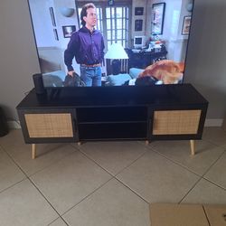 Tv table