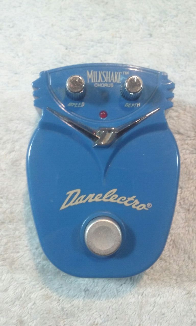 Danelectro milkshake chorus pedal