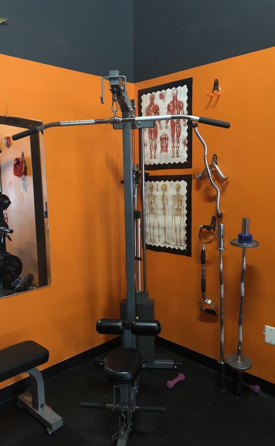 Lat pulldown machine (Hudson steel)