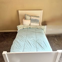 Pottery barn trundle Bed - TWIN XL