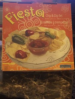Brand new Chip and dip set.
