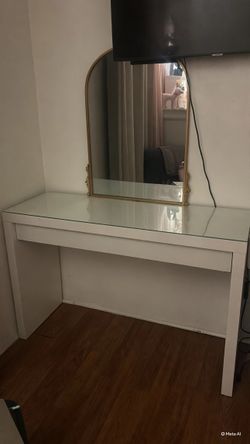 IKEA malm desk