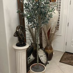 YOLEO 6FT Tall Artificial Olive Tree Faux Silk Plant for Home Office Indoor Decor Fake Olive Tree