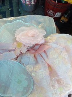 New born baby  butterfly dress up for pic