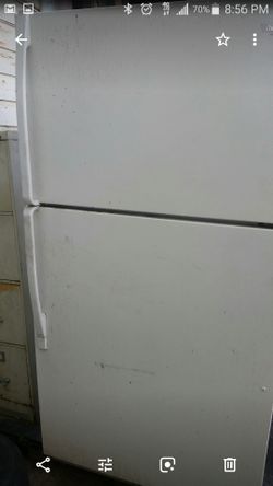 Tengo tres refrigeradores en buenas condiciones