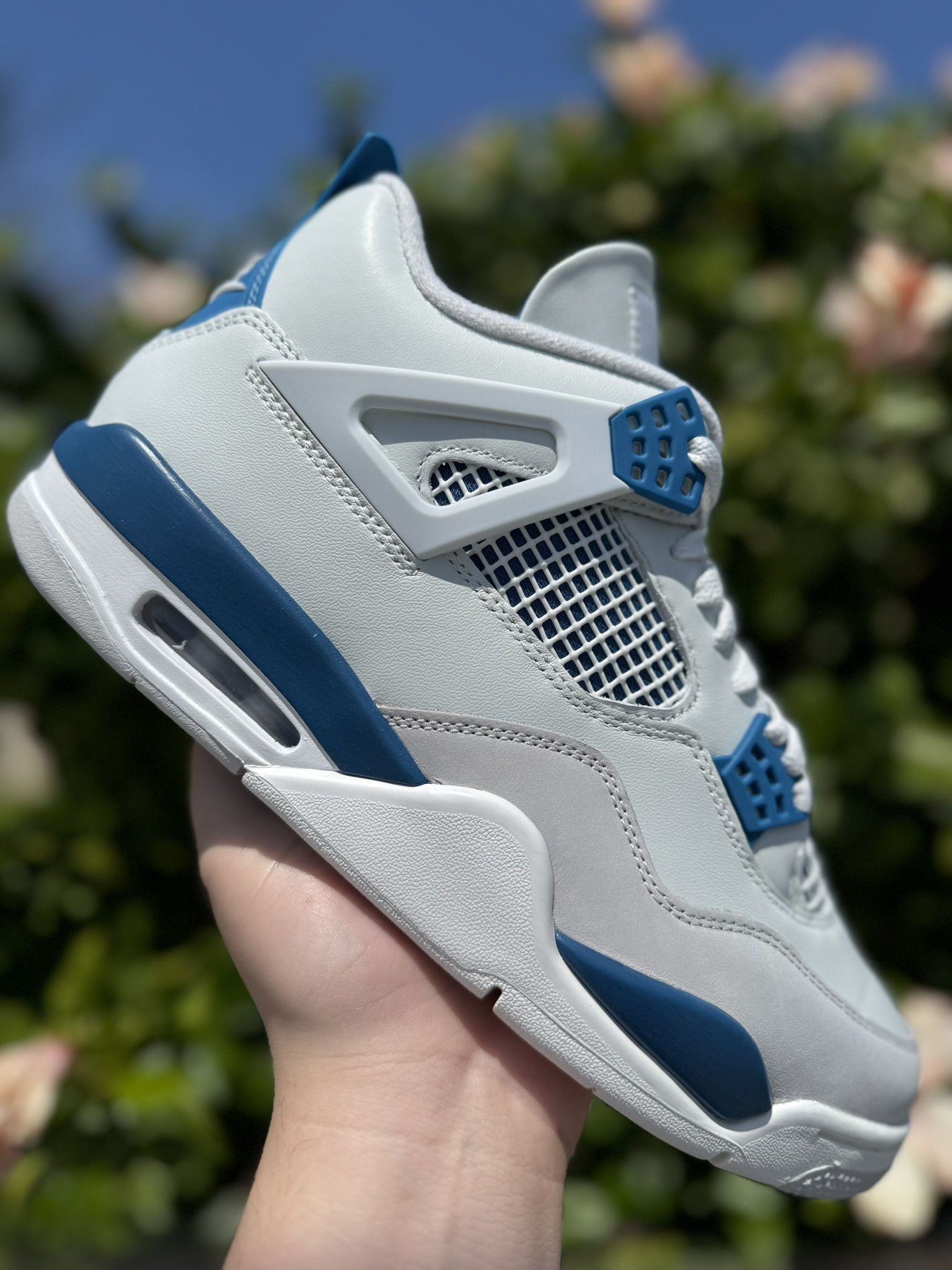 Jordan 4 ‘Military Blue’ Size 11&12