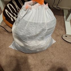 Bag Of Womens Clothing Full Of T Shirts , Tops Shorts, Leggings And Jackets .swipe To See Pics 