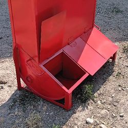 New ,All Steel Hog Feeder