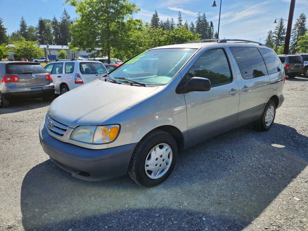 2003 Toyota Sienna