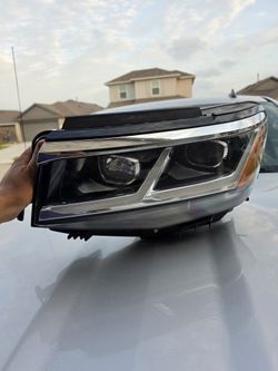 Headlight OEM 2023 VOLKSWAGEN ATLAS LED