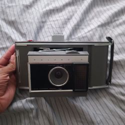 Polaroid Land Camera Model J66