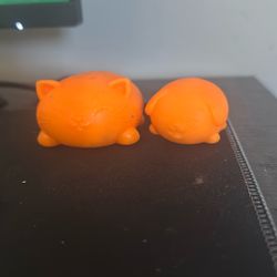 Selling 2 Cats 1 Is Mini 1 Is Big, 15 Dollars No More No Less