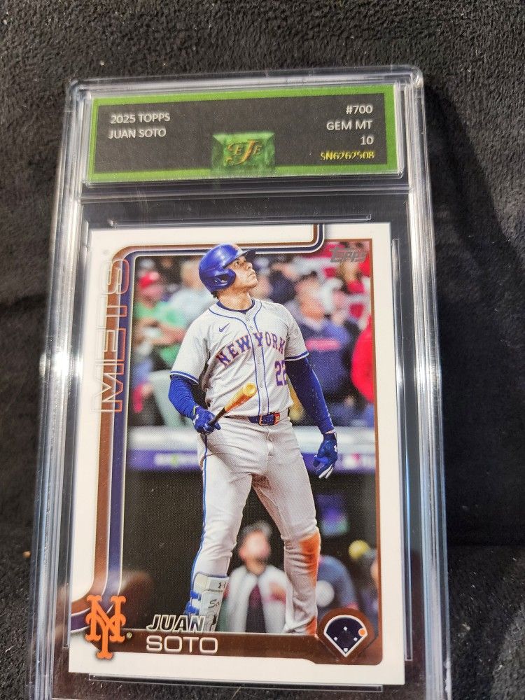 JUAN SOTO 2025 Topps Series 2 #700 New York Mets EJE GEM MINT 10