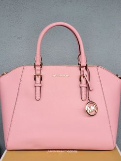 🌸 Michael Kors Large Pink Satchel Comes With A Long Shoulder Strap 🌸
