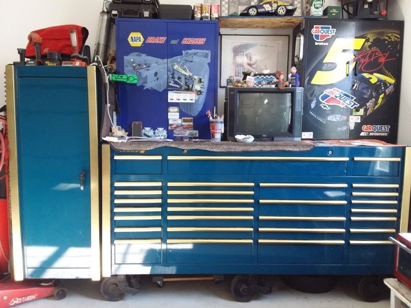 Matco 4 Bay Toolbox And Side Locker