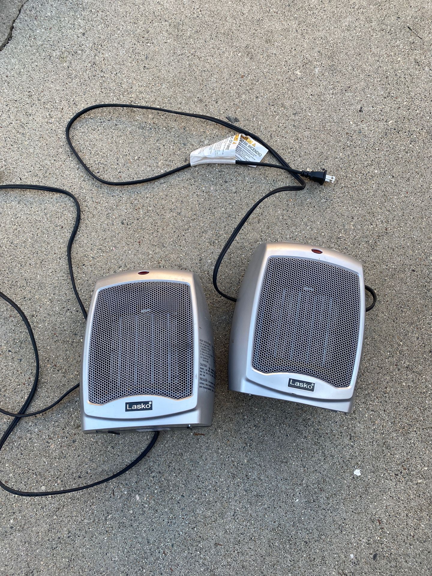 2 mini space heaters