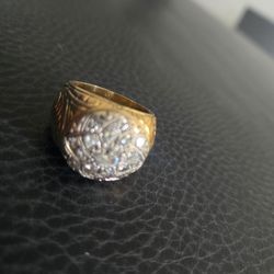 21kt  Diamond Ring.. Size 9. 91/2..  