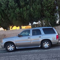 Cadillac Scalade 2003