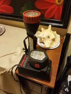 Snap on lamp with charger color black