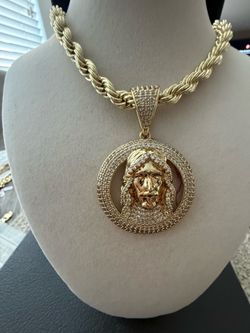 Oro laminado alta calidad Cadena torzal 8mm 24” con imagen de Jesús